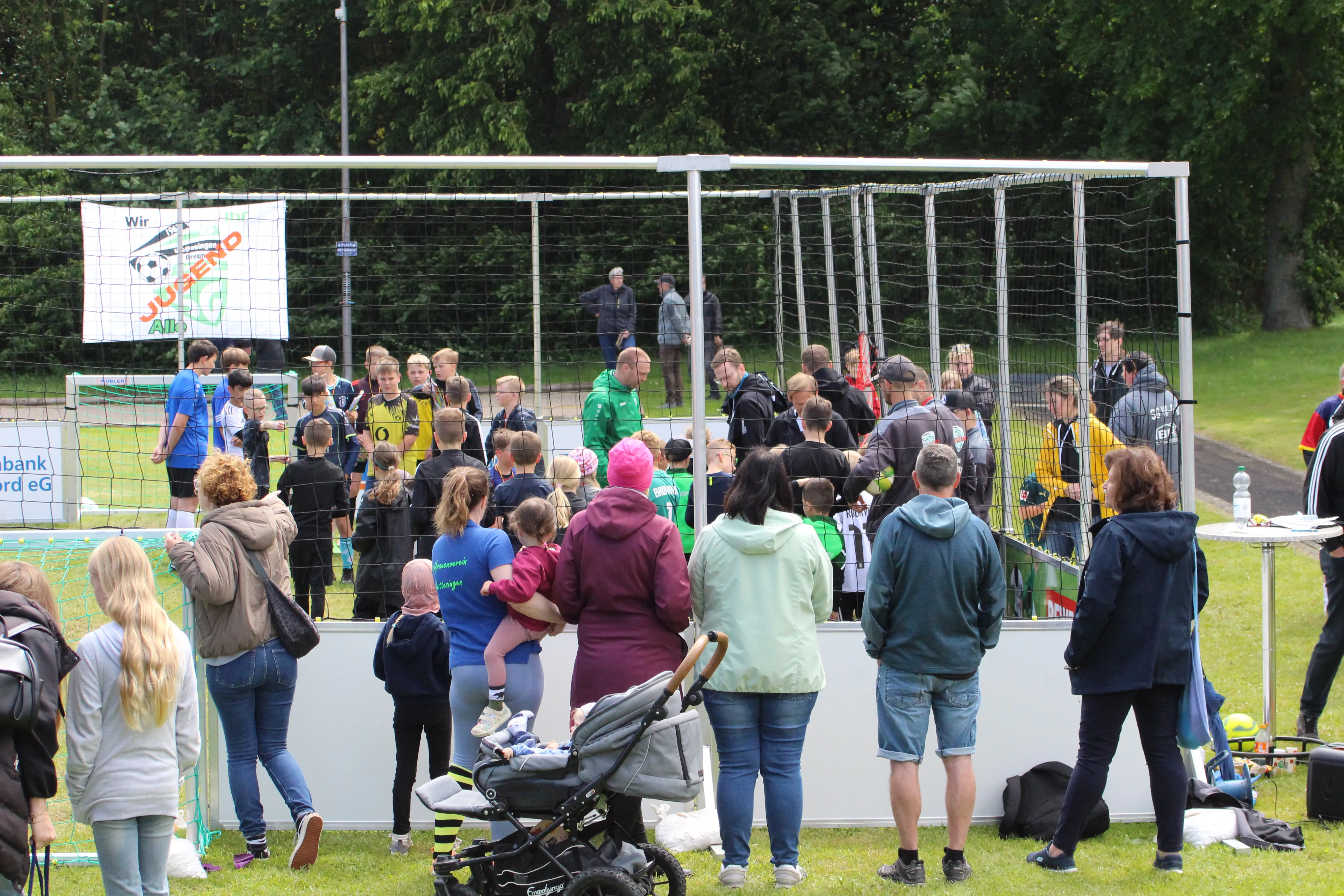 RHN Cup 2026: Sieger spenden ihr Preisgeld an Tafel und C-Jugend